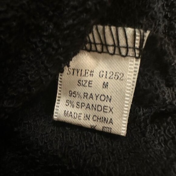 "Let's get Lit" Crop Sweatshirt  4264 - Picture 7 of 7